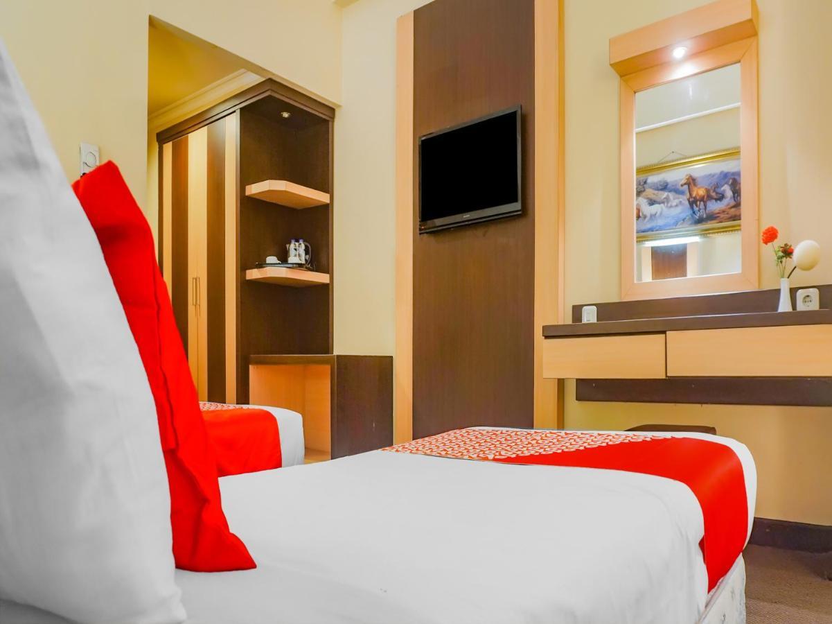 Oyo 3967 Hotel Pantai Wisata Makassar Dış mekan fotoğraf