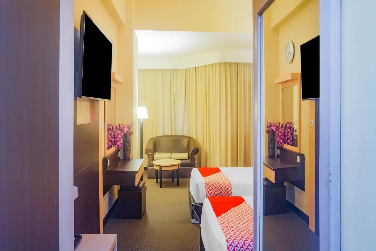 Oyo 3967 Hotel Pantai Wisata Makassar Dış mekan fotoğraf